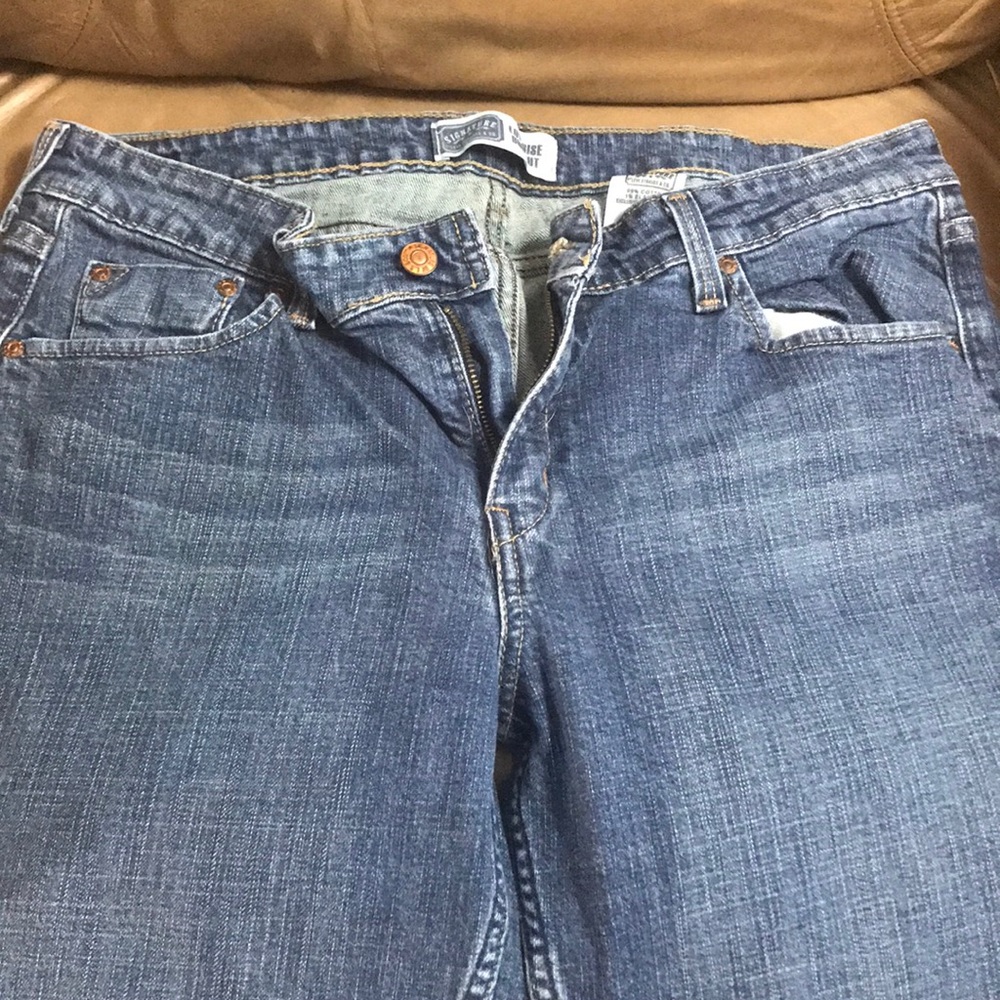 Women’s Levi Signature Jeans